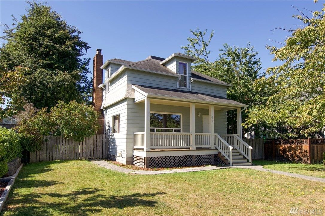 Property Photo: 530 E 4th Street WA 98362