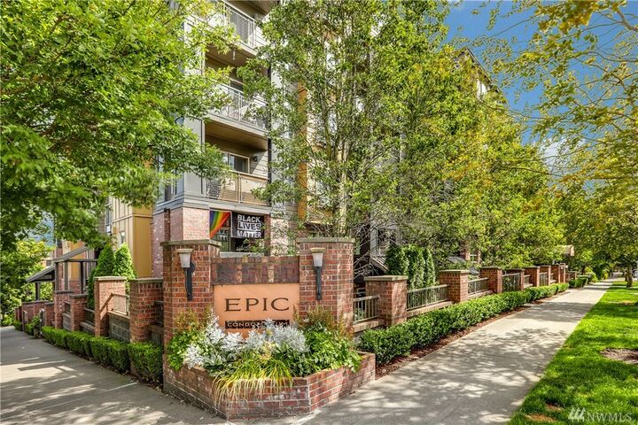 Property Photo:  412  11th Avenue 302  WA 98122 