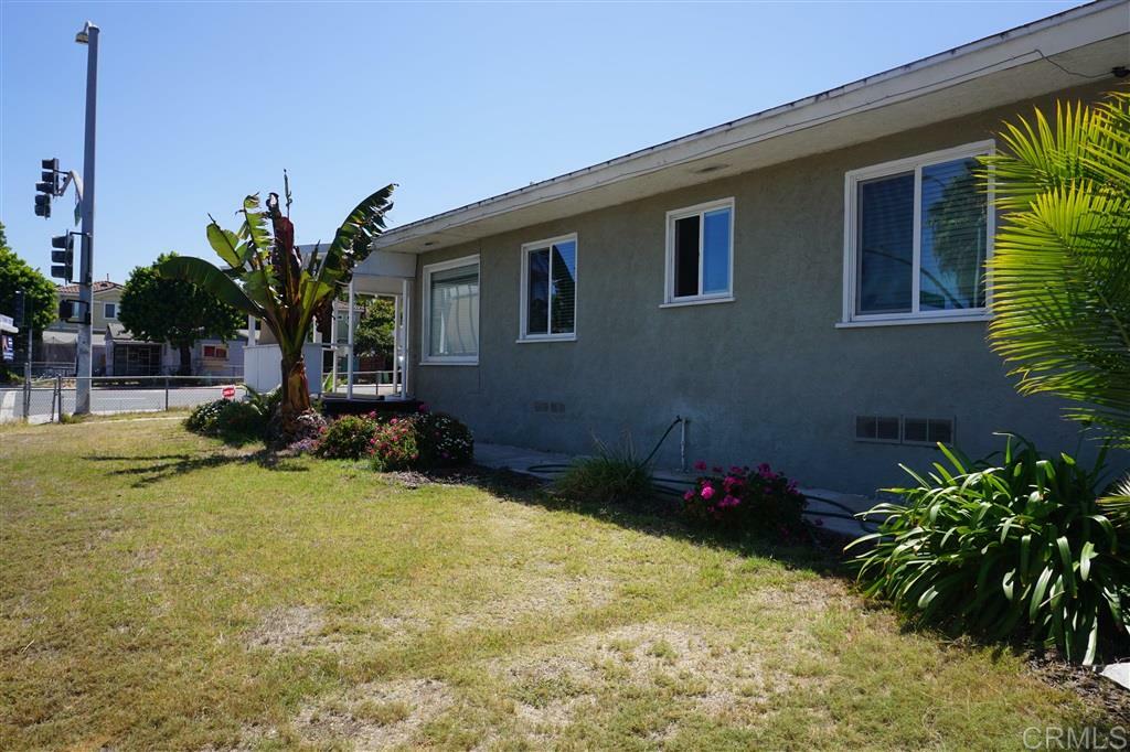 Property Photo: 405 Moss CA 91911