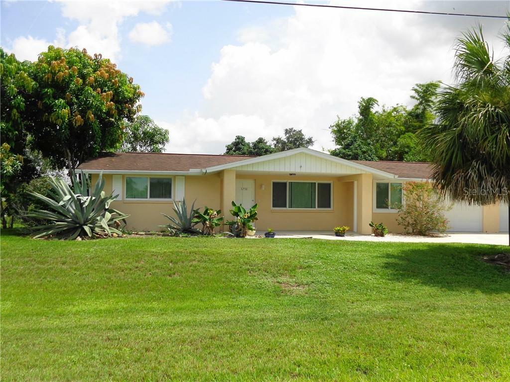 Property Photo:  3258 Daytona Drive  FL 33983 