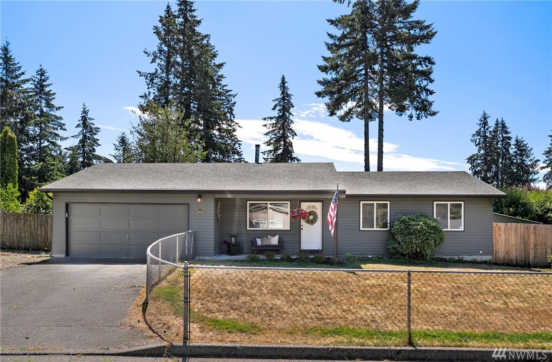 Property Photo:  18555  SE 244th Pl  WA 98042 