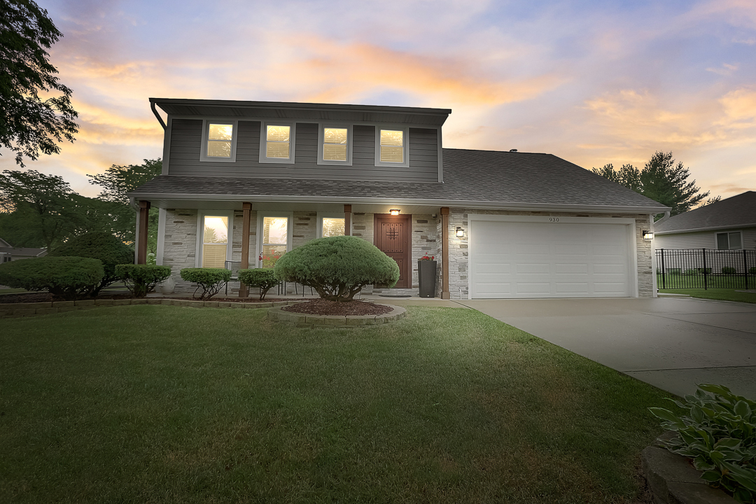 Property Photo:  930 Longford Drive  IL 60172 