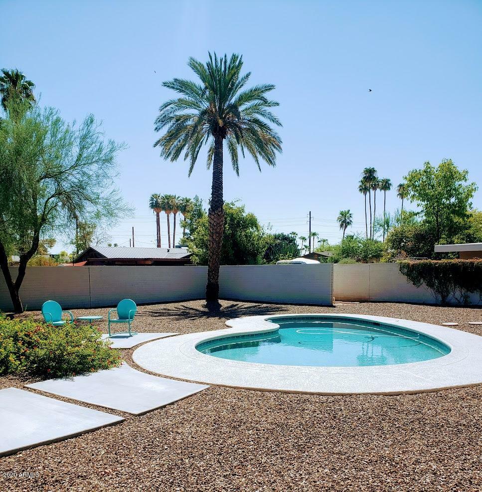 Property Photo:  631 E Concorda Drive  AZ 85282 