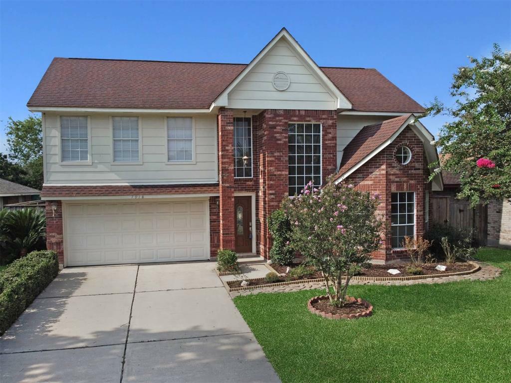 Property Photo: 7918 Sawmill Trail TX 77040