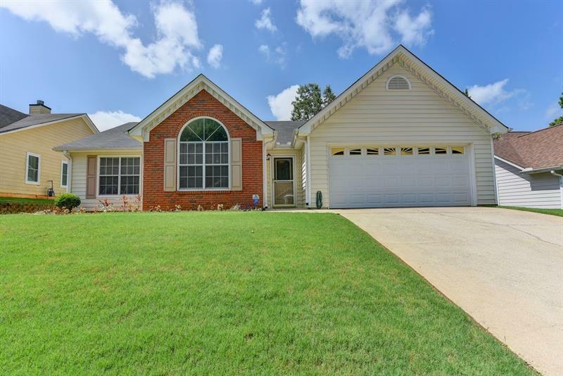 Property Photo:  990 Avalon Drive  GA 30044 