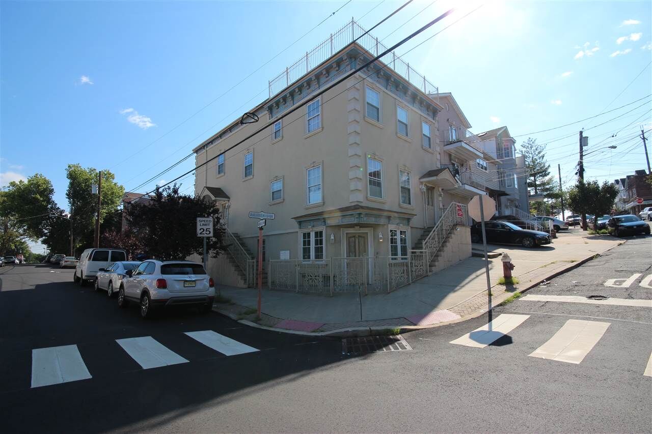 Property Photo:  196 Zabriskie St  NJ 07307 