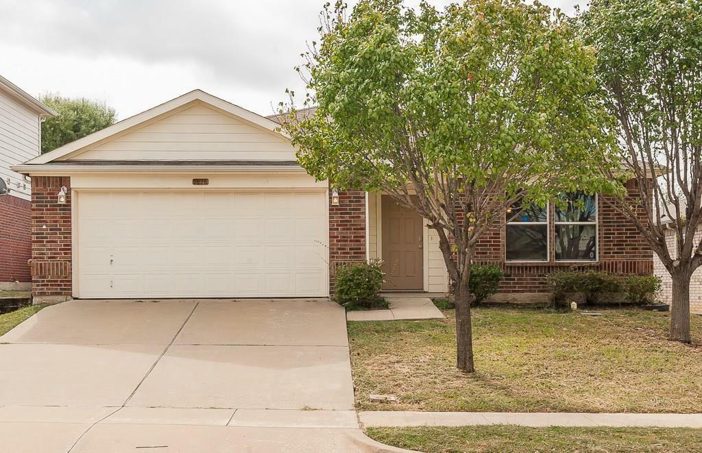 Property Photo:  1816 Little Deer Lane  TX 76131 