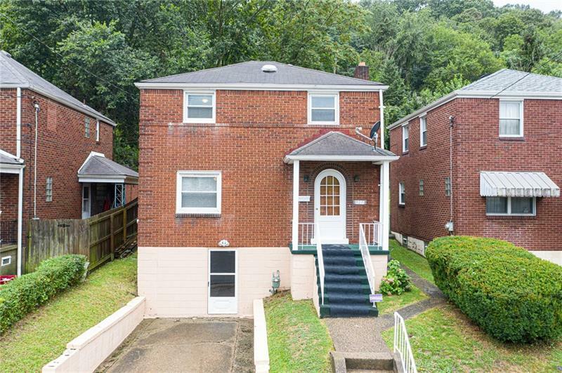 Property Photo:  927 Liberty St  PA 15136 