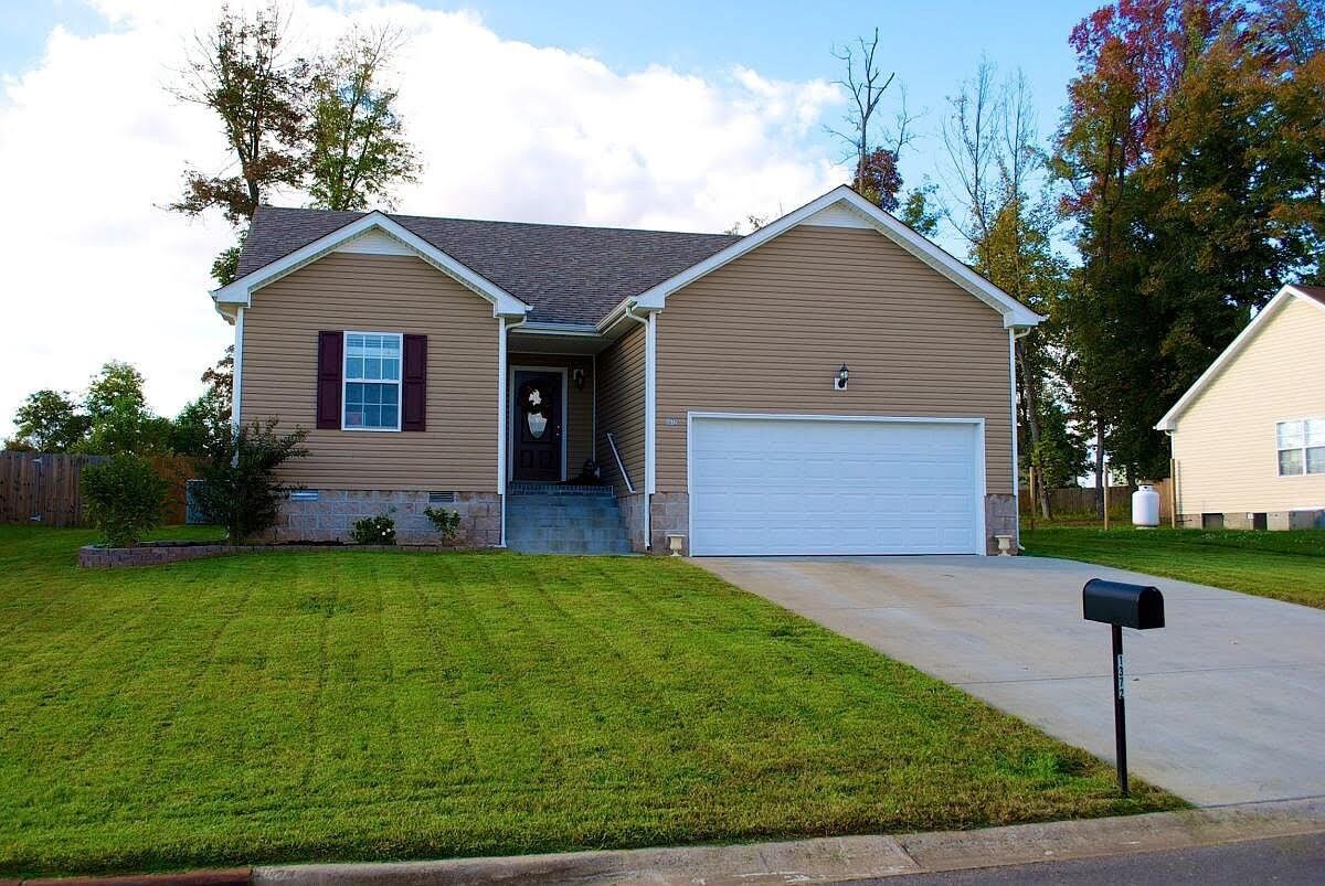 Property Photo: 1372 Francesca Dr TN 37042