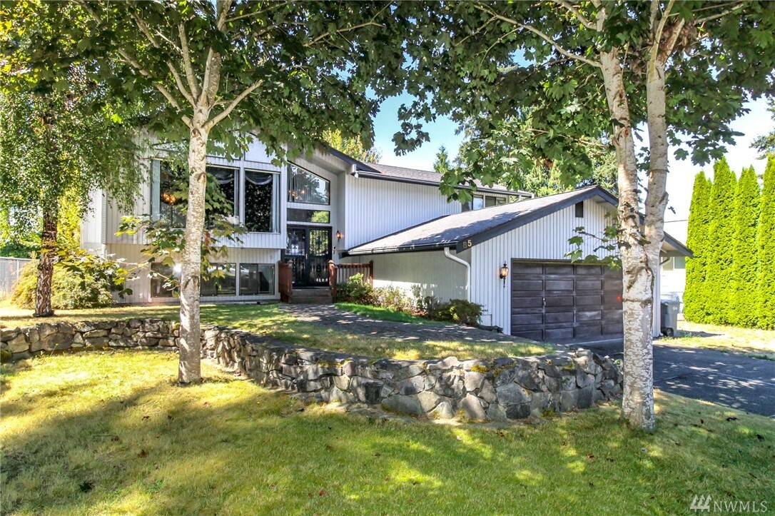Property Photo: 85 17th Ave WA 98354
