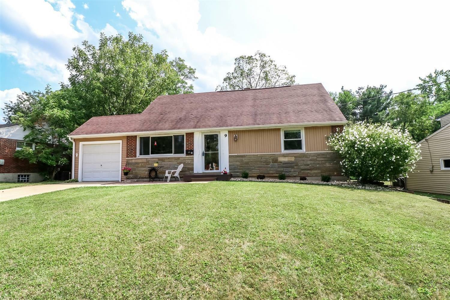 Property Photo: 9 Dayspring Ter OH 45218