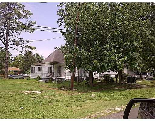 1409 Elizardi Boulevard  New Orleans LA 70114 photo