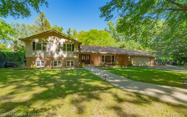 Property Photo: 15879 Millar Rd MI 48036