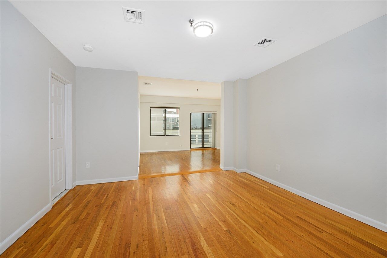 Property Photo:  1110 Clinton St 18  NJ 07030 