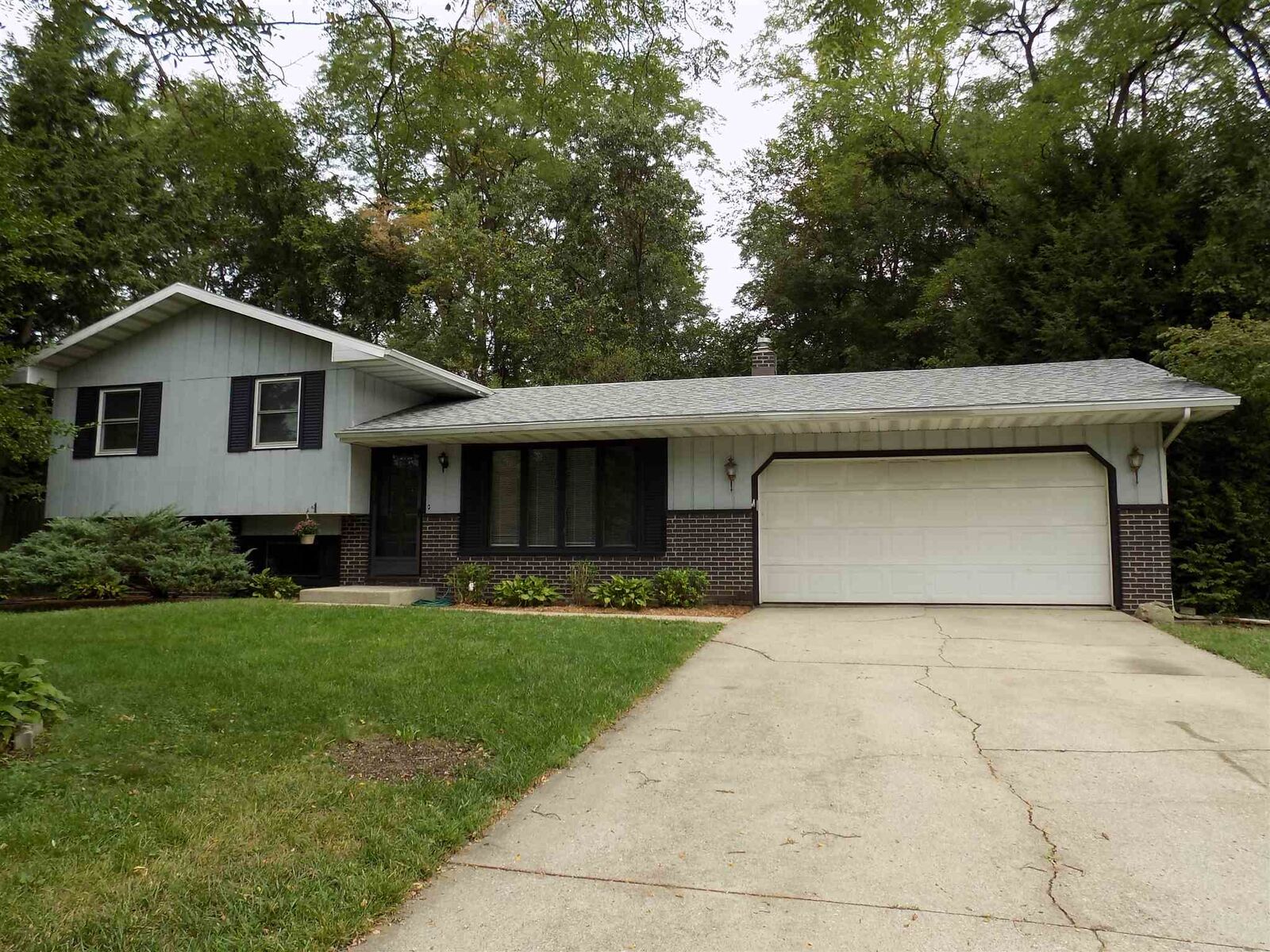 Property Photo:  24565 Golf Drive  IN 46516