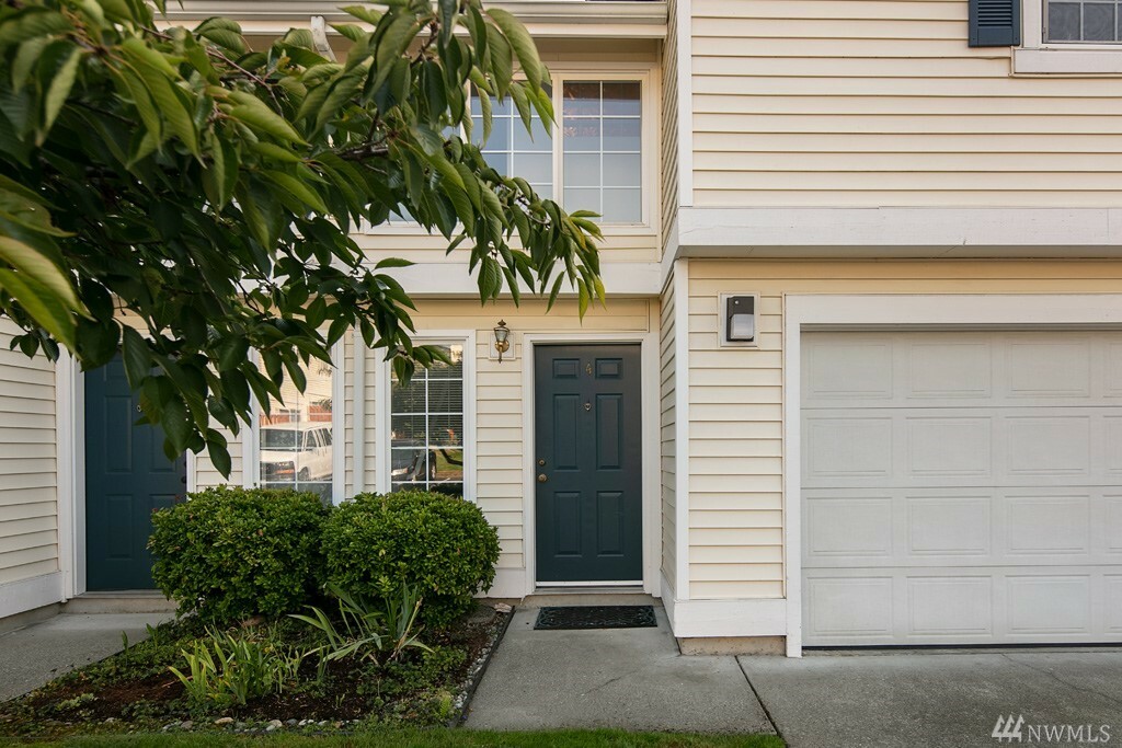 Property Photo:  927 132nd St SW D4  WA 98204 