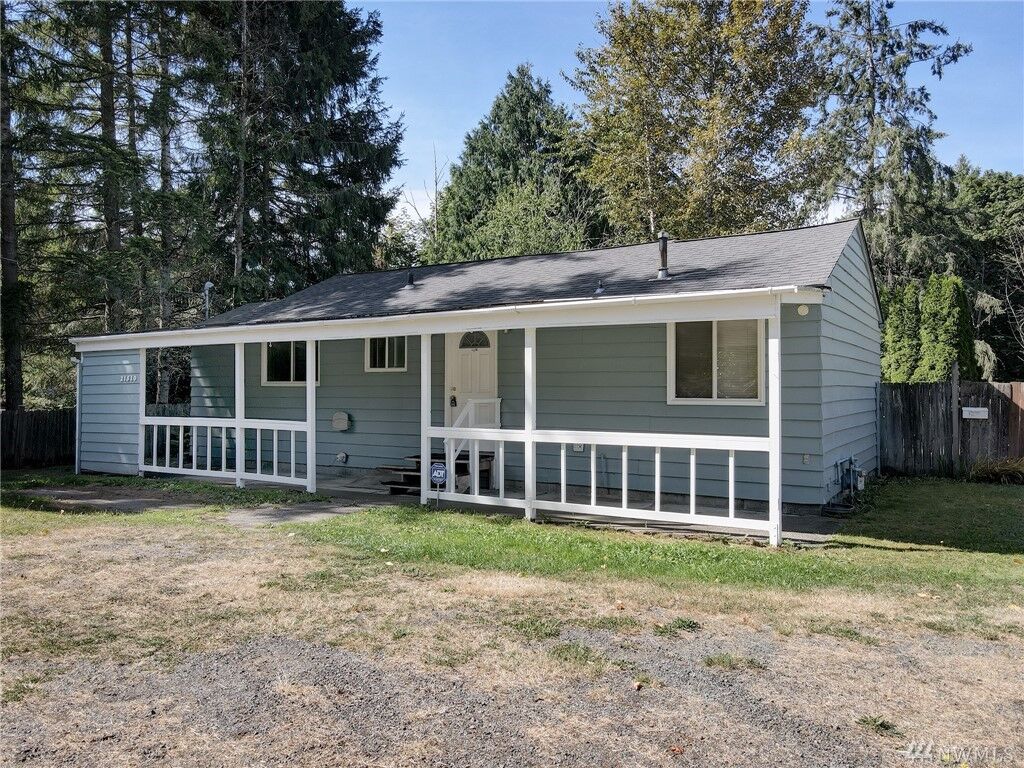 Property Photo:  21510  8th Place W  WA 98036 