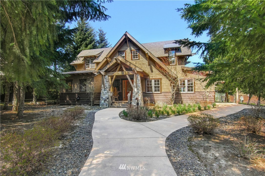 Property Photo:  681 Cabin Trail Drive  WA 98922 