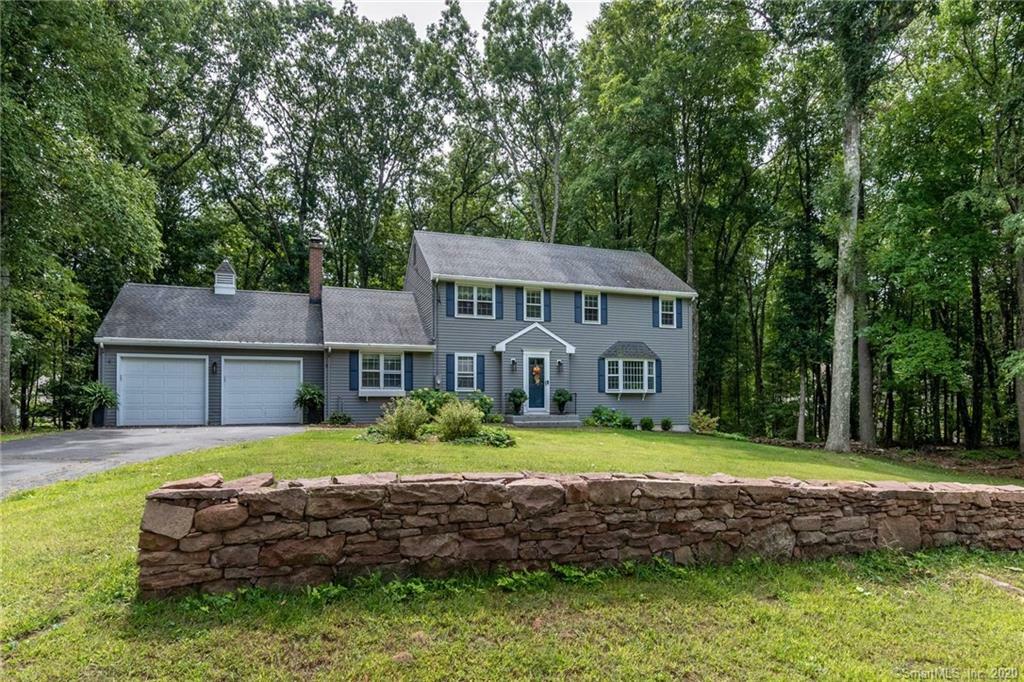 Property Photo:  37 Oak Ridge Drive  CT 06001 