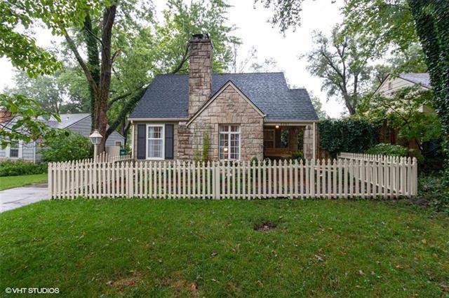 Property Photo:  5307 Ash Street  KS 66205 