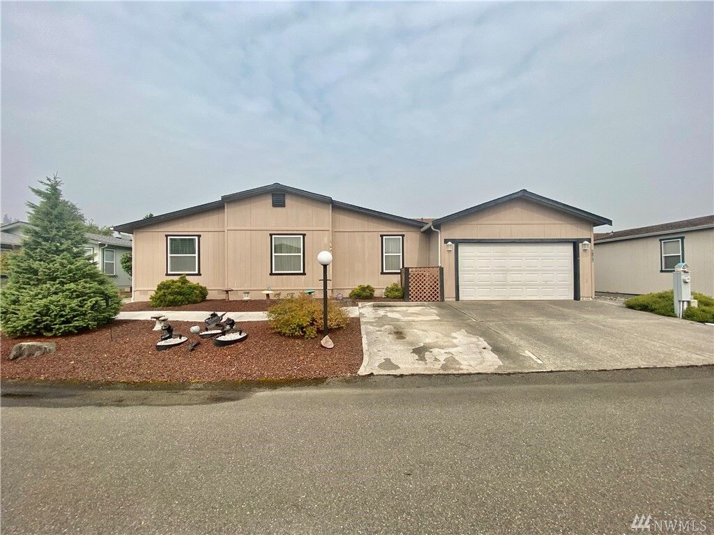 Property Photo:  14719 122nd St E 45  WA 98374 