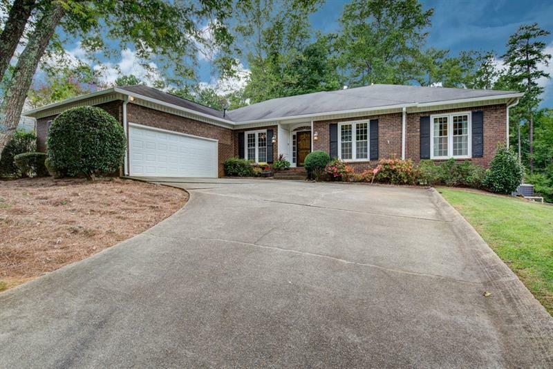 Property Photo:  445 Guilford Circle  GA 30068 