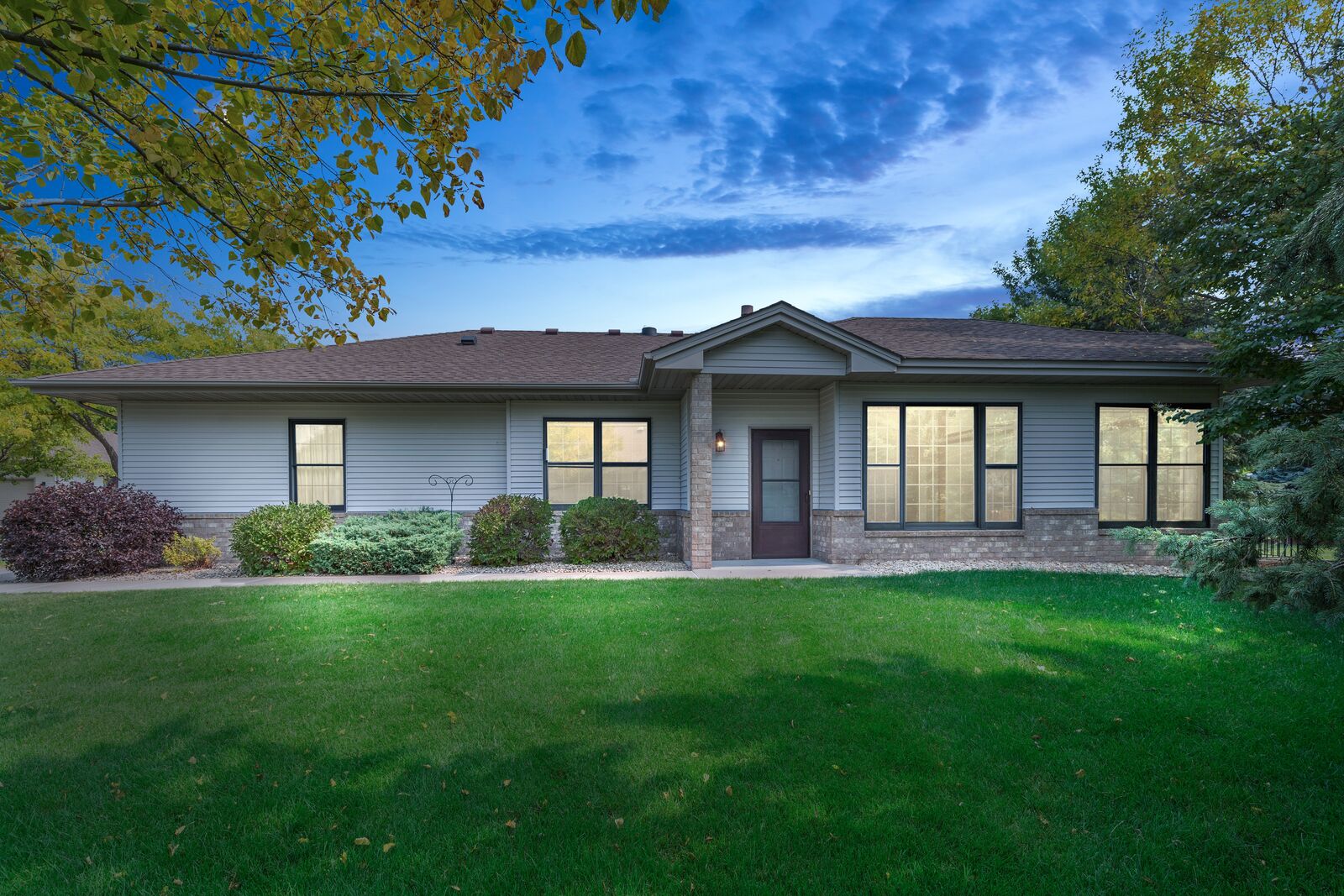 Property Photo:  15015 Derby Circle  MN 55068 