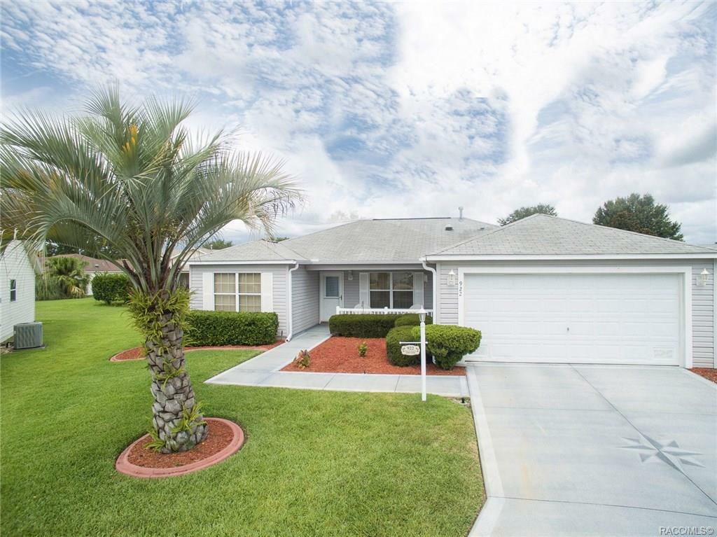 Property Photo:  922 Eastmont Court  FL 32162 