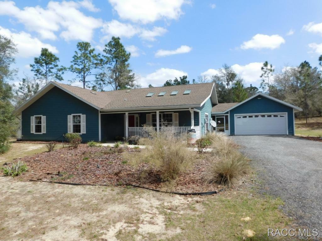 Property Photo:  6821 SW 209th Avenue  FL 34431 