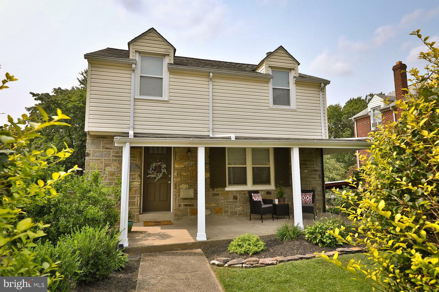 Property Photo: 2008 Jenkintown Road PA 19038