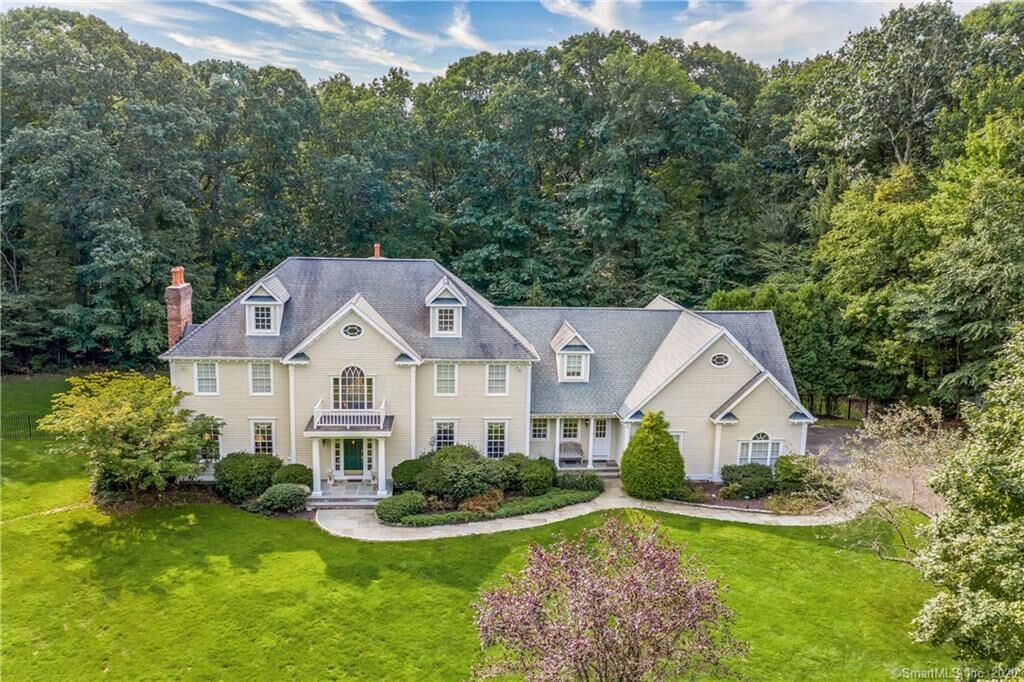 Property Photo: 68 Tuckahoe Road CT 06612