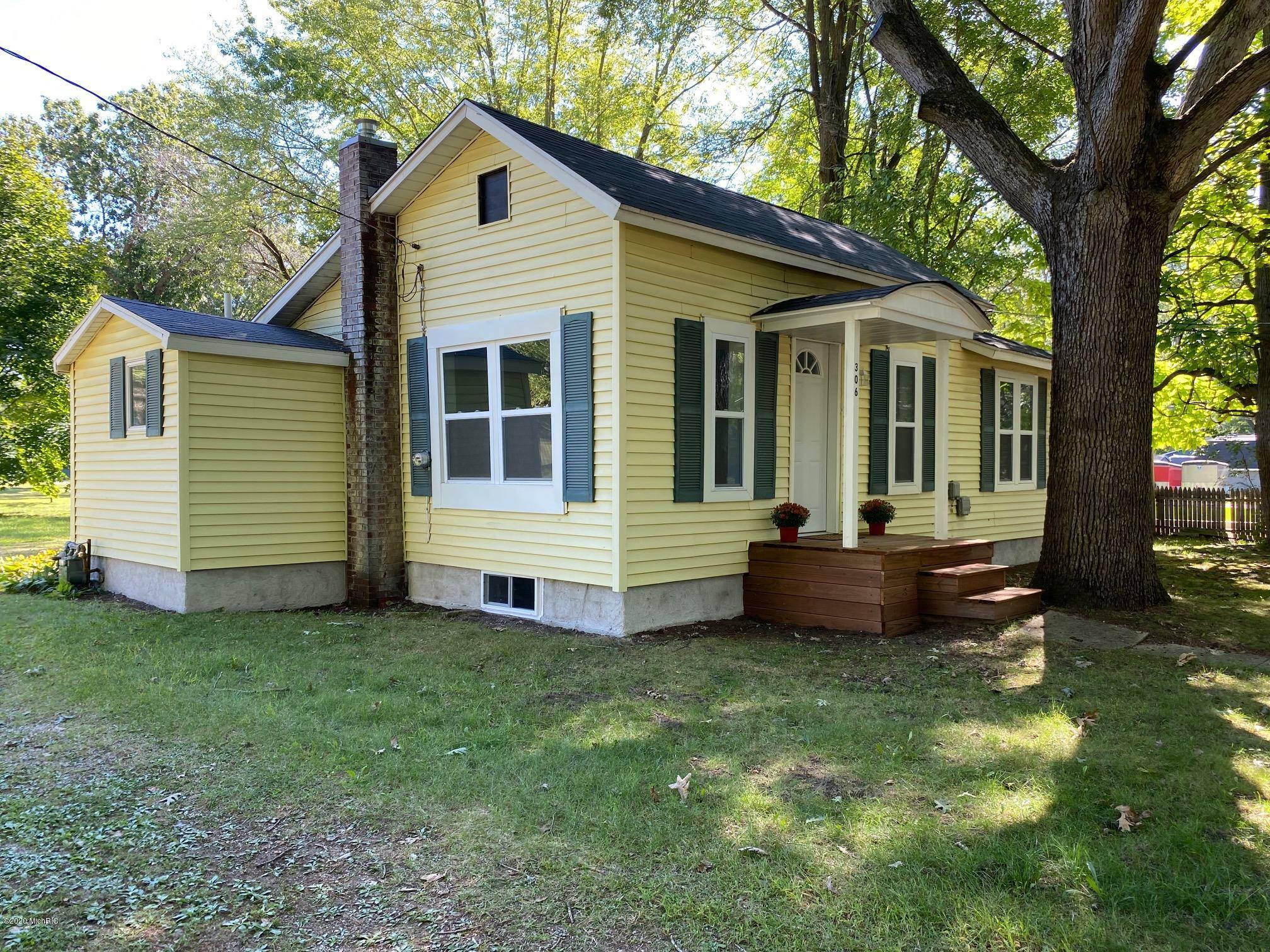 Property Photo: 306 Sherman Street MI 49010