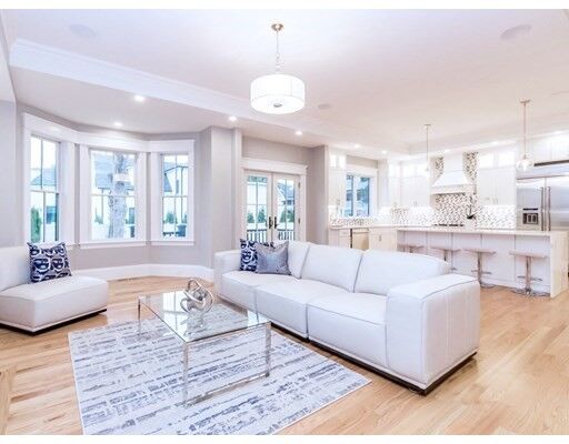 Property Photo:  48 Walnut Park 1  MA 02458 