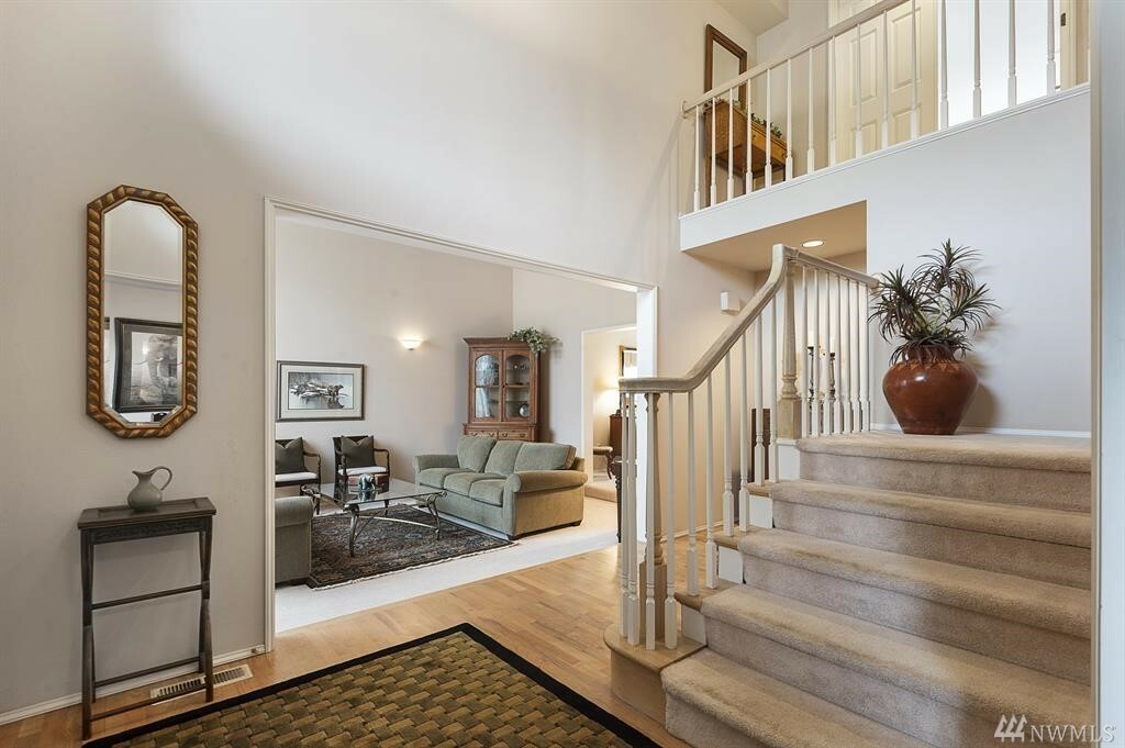 Property Photo: 5212 Ridge Dr NE WA 98422