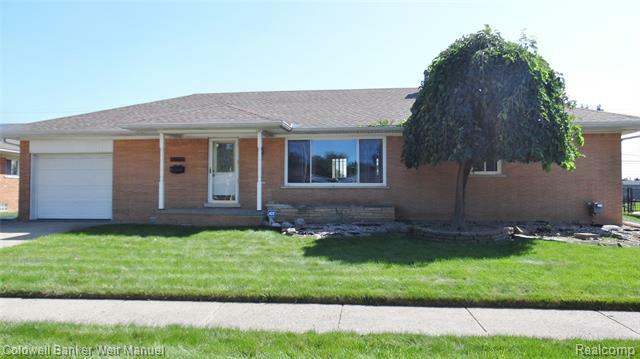 Property Photo: 19416 Skyline St MI 48066
