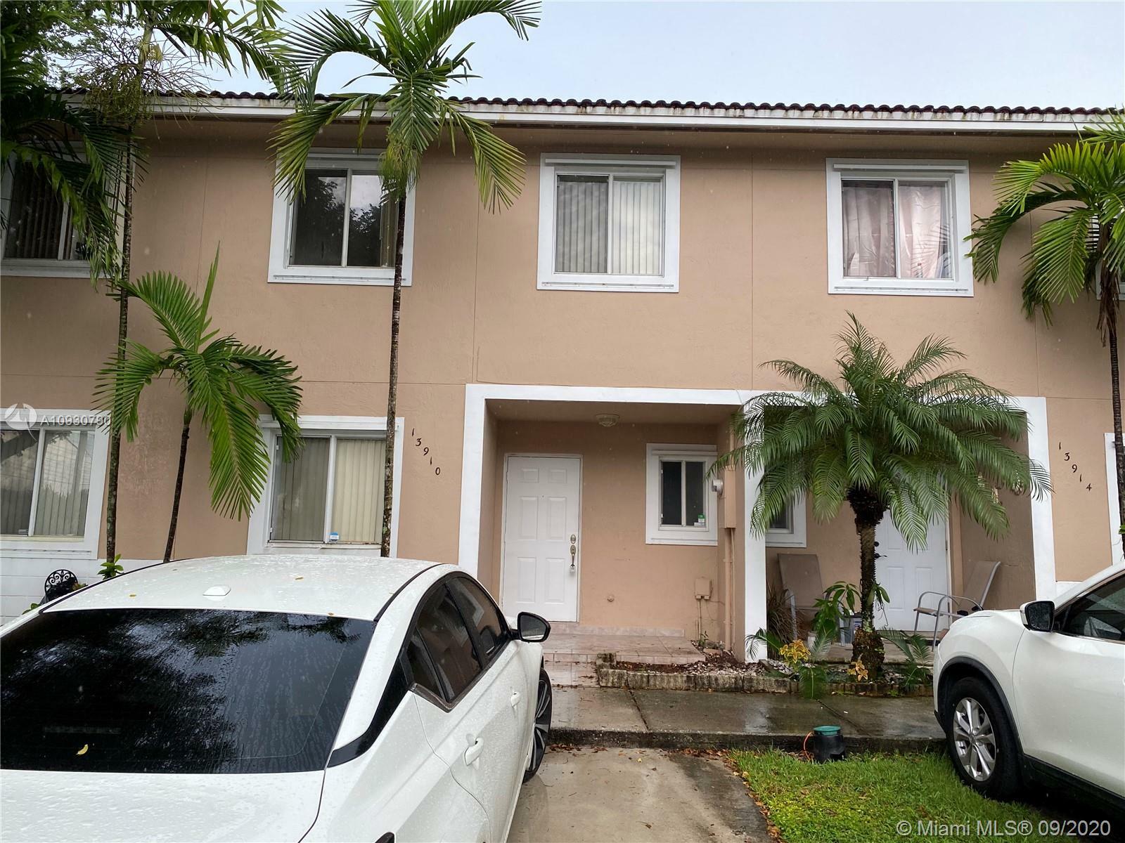 Property Photo:  13910 SW 175th Ter 13910  FL 33177 