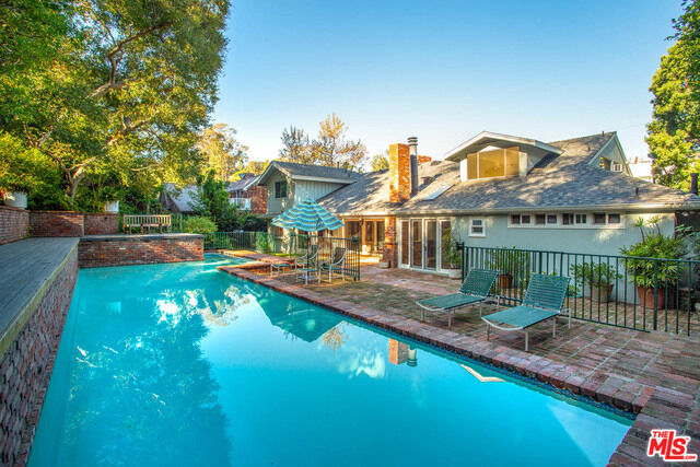 Property Photo: 12626 Homewood Way CA 90049