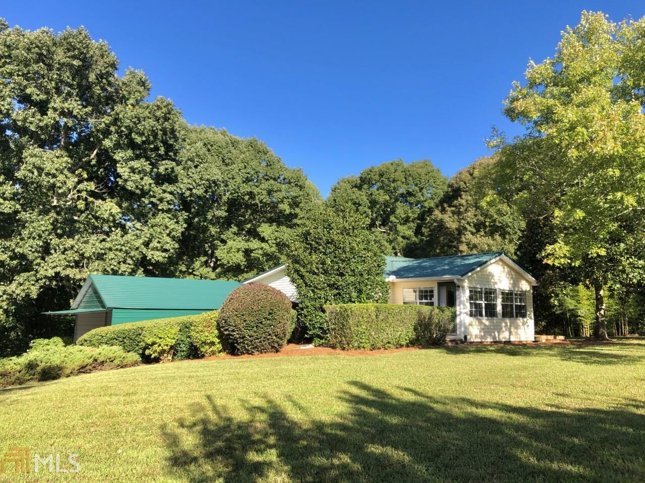 Property Photo: 437 Howard Rd GA 30116