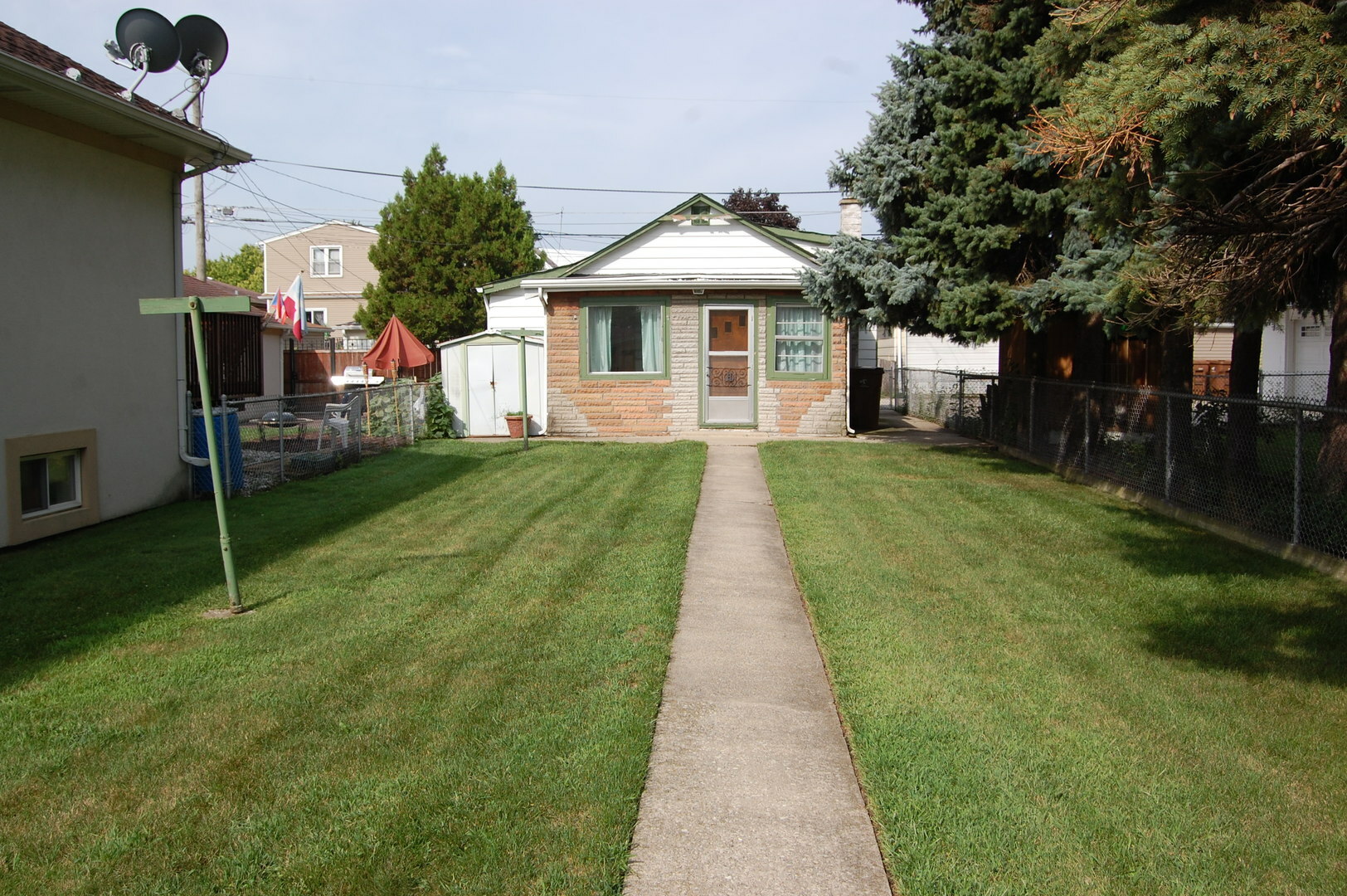 Property Photo:  2512 Hessing Street  IL 60171 