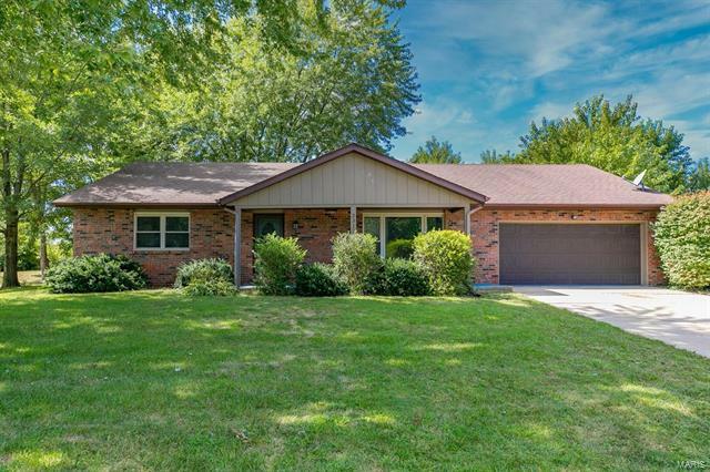 Property Photo: 2317 College Avenue 62221