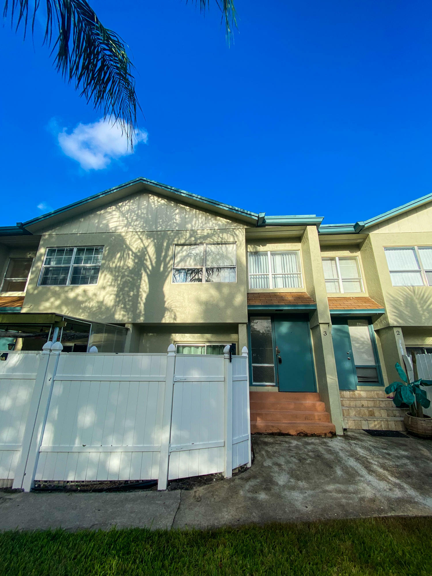 Property Photo:  3101 NW 5th Terrace 158-3  FL 33064 