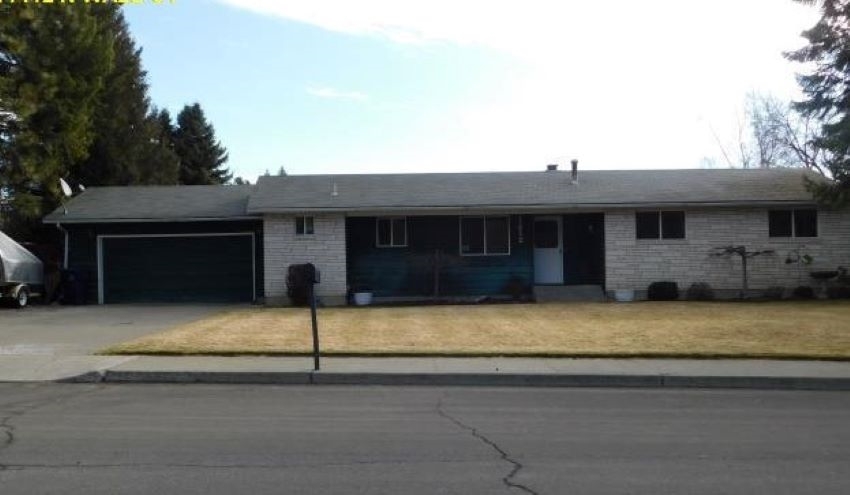 Property Photo: 11412 N Wall St WA 99218-2656