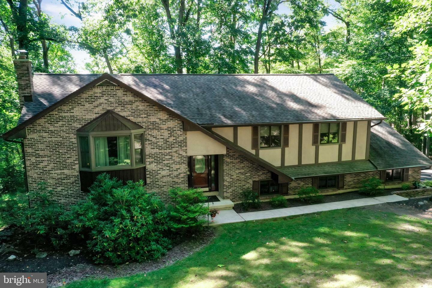 Property Photo:  367 Laurelwood Drive  PA 17042 