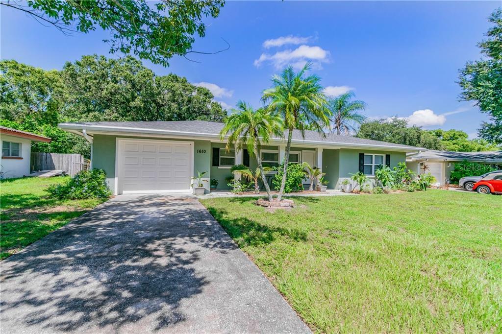 Property Photo:  1610 Lakeview Road  FL 33756 