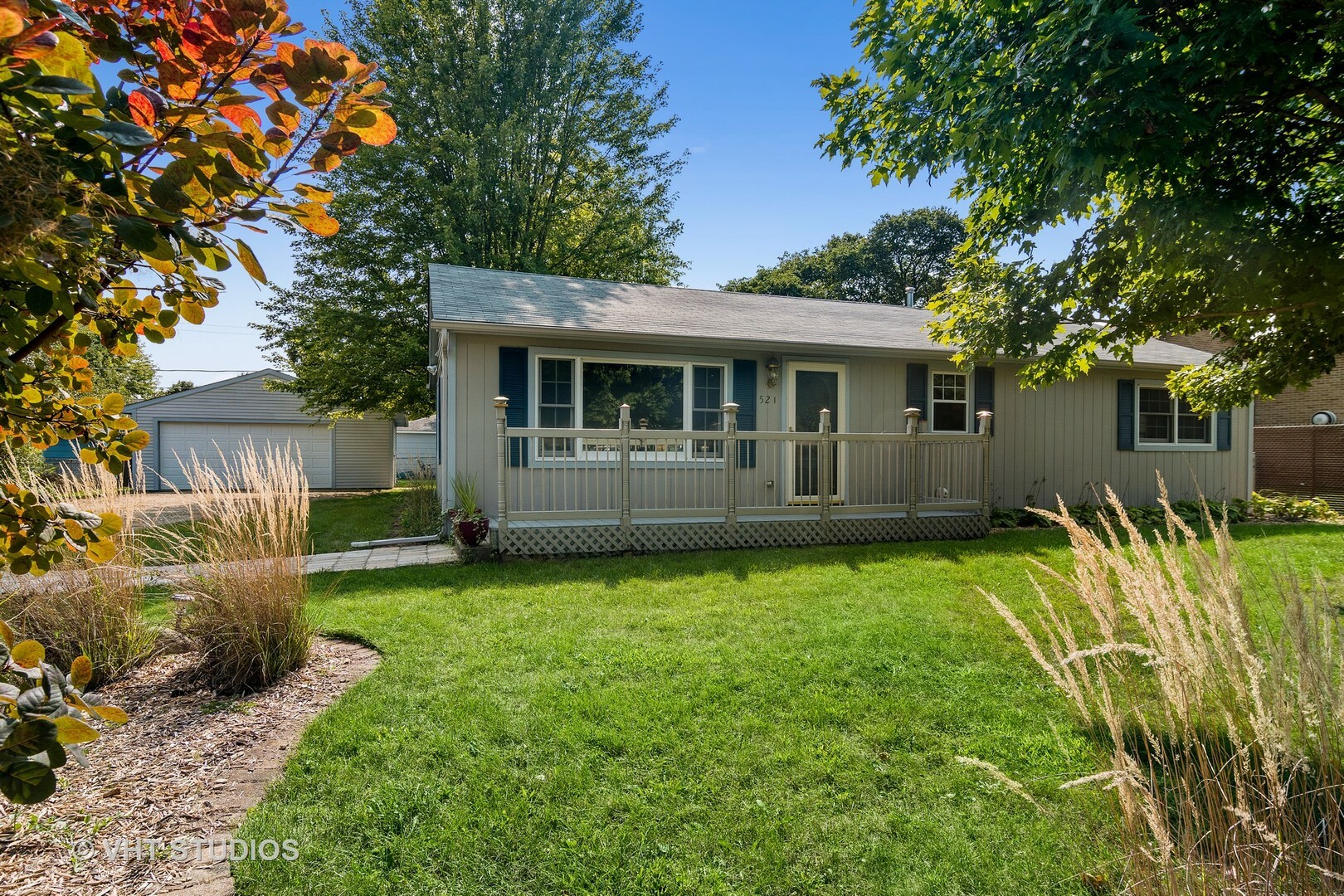 Property Photo:  521 Spring Avenue  IL 60177 