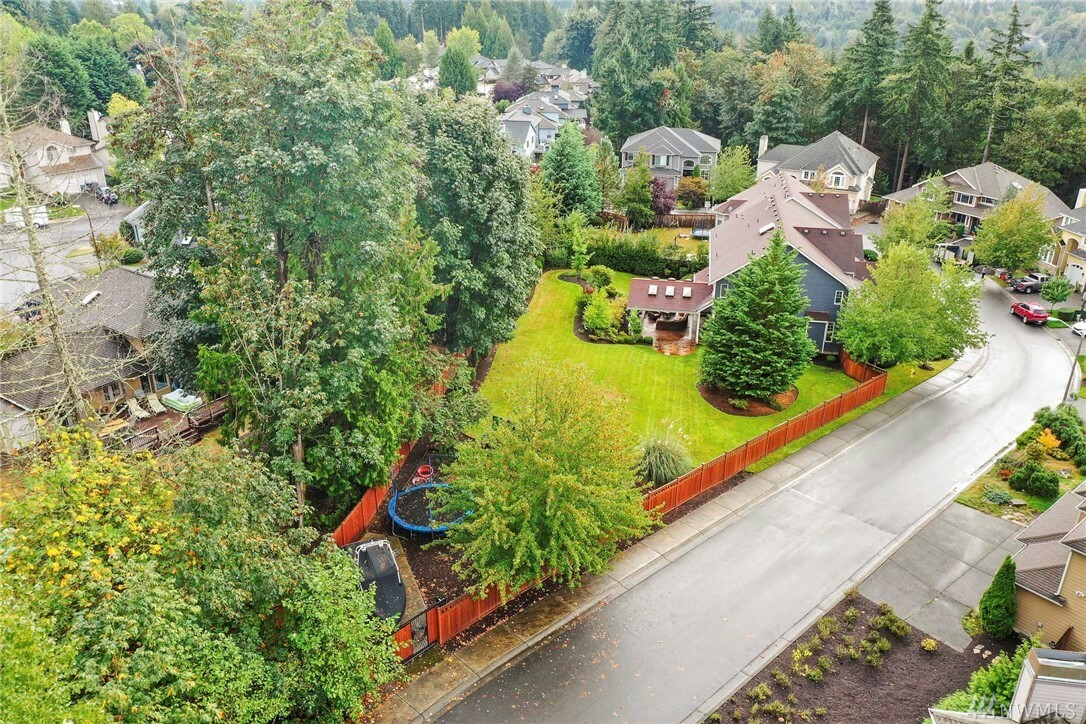 Property Photo:  21938 NE 11th St  WA 98074 