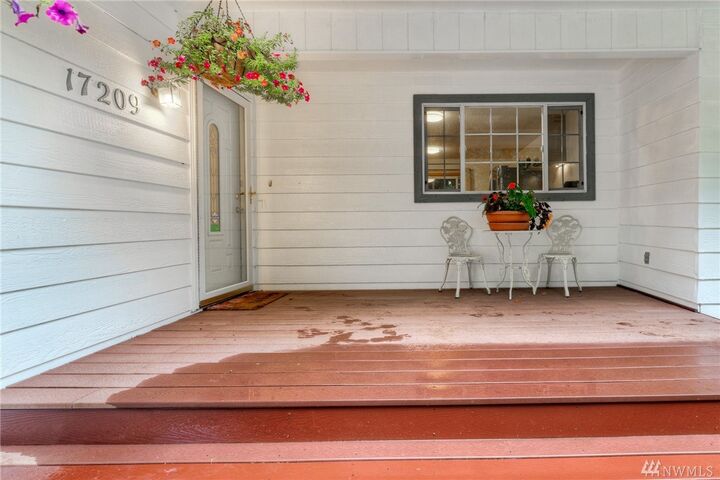 Property Photo:  17209 45th St E  WA 98391 