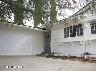 Property Photo:  20418 Aetna Street  CA 91367 