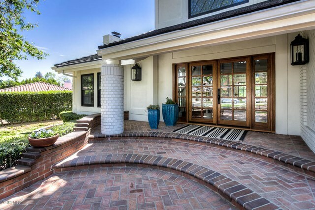 Property Photo:  1707 Shetland Place  CA 91362 