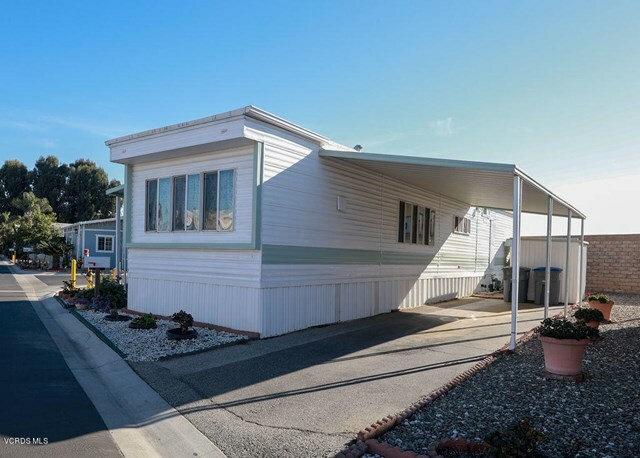 Property Photo:  1649 Lime Avenue 89  CA 93033 